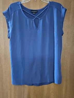 Fortune & Ivy Blue Crisscross Keyhole Blouse